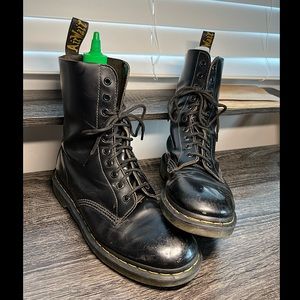 Doc Martens MENS 1490 Smooth Leather Mid Calf Boots U.S. Size 11